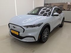 Ford Mustang Mach-E - 75kWh 258pk RWD 94, 5% SoH [ PANO+20 INCH+STOEL/STUURWIELVERWARMING+CARPLAY ]