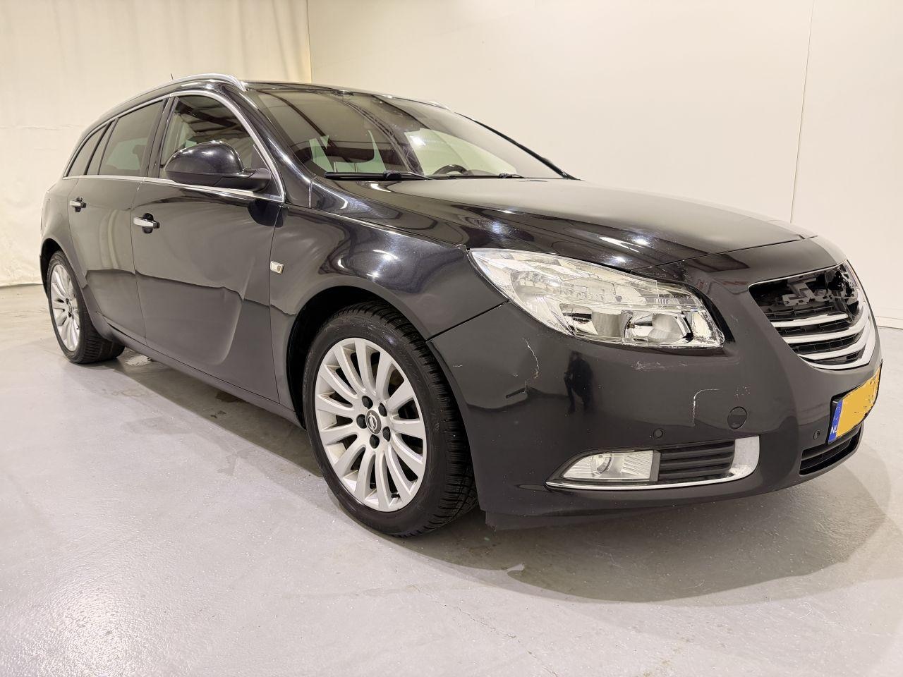 Opel Insignia Sports Tourer - 2.0 CDTI Cosmo 2.0 CDTI Cosmo - AutoWereld.nl