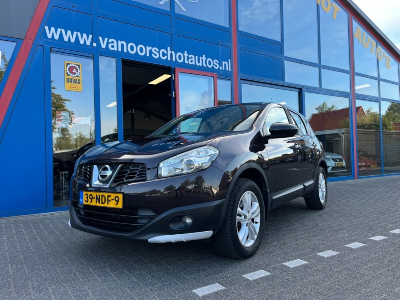 Nissan Qashqai - 2.0 140pk 6-bak Acenta Airco(ECC) - AutoWereld.nl