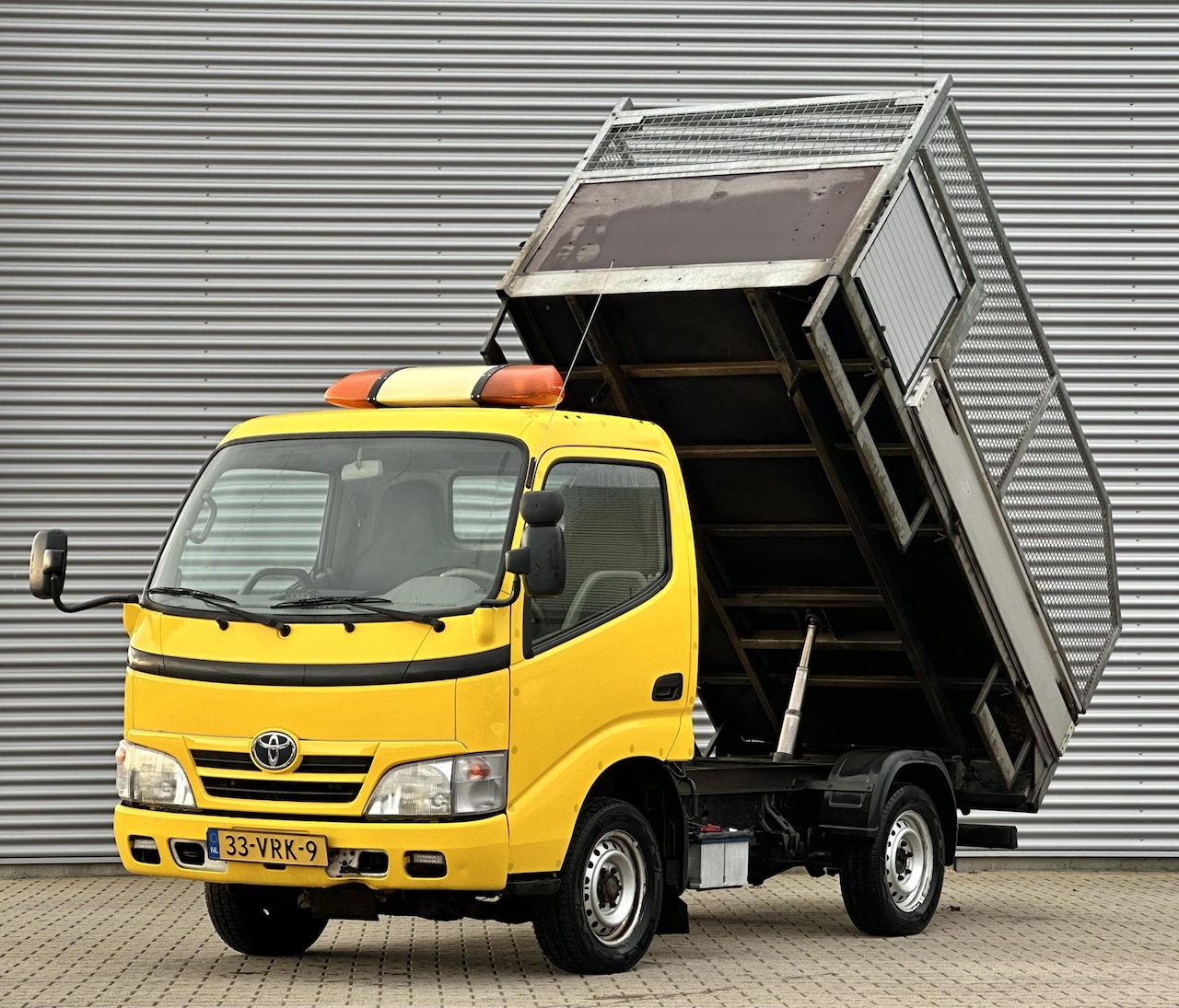 Toyota Dyna - 100 3.0 D-4D openlaad bak Kipper - AutoWereld.nl