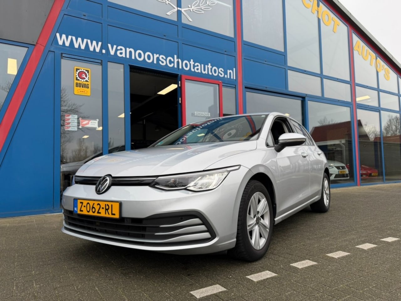 Volkswagen Golf - 1.0 eTSi Navi Carplay Virtueel Cockpit Led Airco(ECC) - AutoWereld.nl