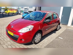 Renault Clio - 1.2i 16V / Airco / Navigatie / Nieuwe APK