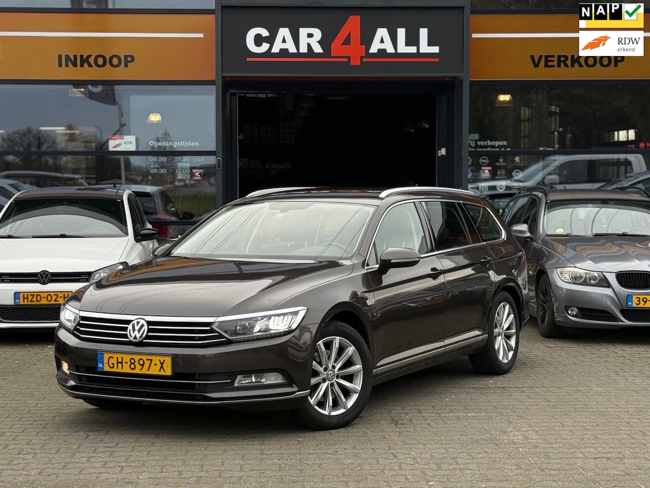 Volkswagen Passat Variant - 2.0 TDI Highline MASSAGE/ACC/STLVRM/PDC/APK 9-6-2026/NWE RIEM! - AutoWereld.nl