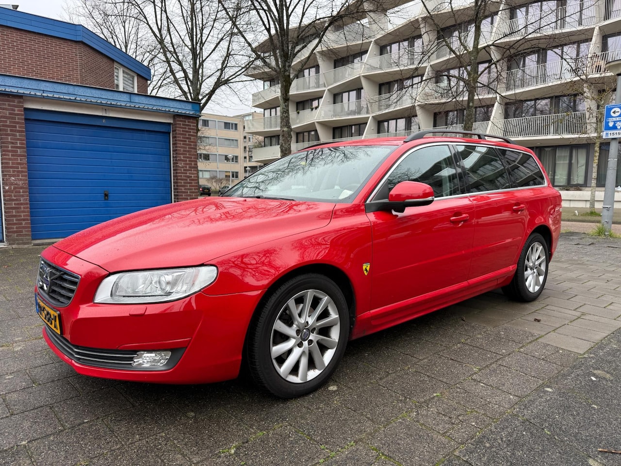 Volvo V70 - 2.0 D4 Summum Euro 6 Leder Adaptive Cruise Blis - AutoWereld.nl
