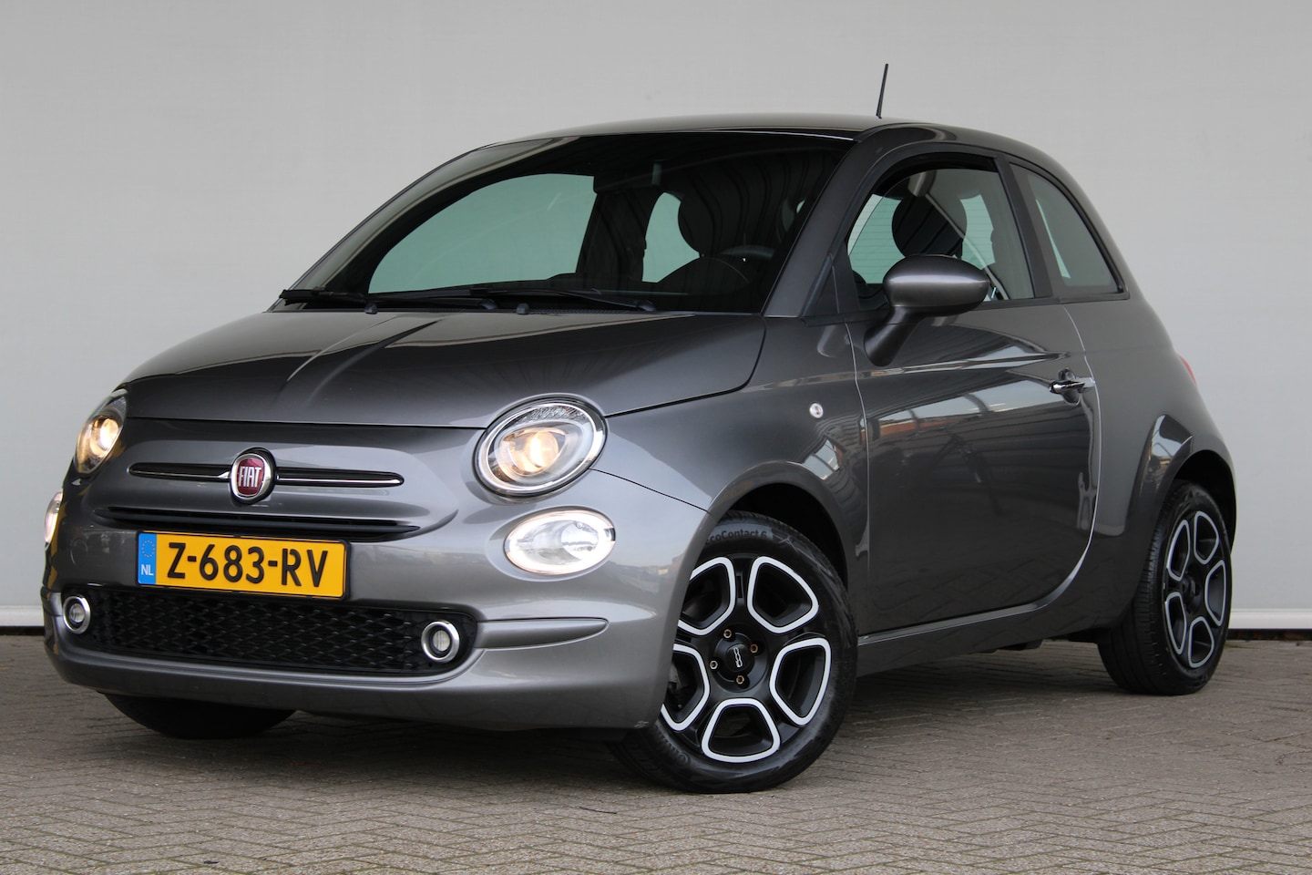 Fiat 500 - 1.0 Hybrid Club | Cruise control | Parkeersensoren achter | U-connect | Climat Control | - AutoWereld.nl