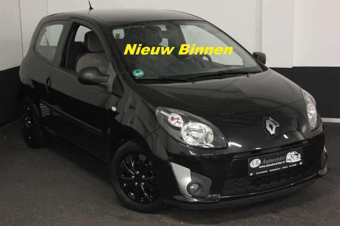 Renault Twingo - 1.2 *BLACK EDITION*2E EIGENAAR*MOOIE STAAT* - AutoWereld.nl