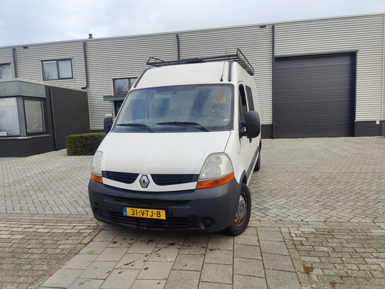 Renault Master - T33 2.5 dCi L2 H2 DC T33 2.5 dCi L2H2 DC bj 2008 - AutoWereld.nl