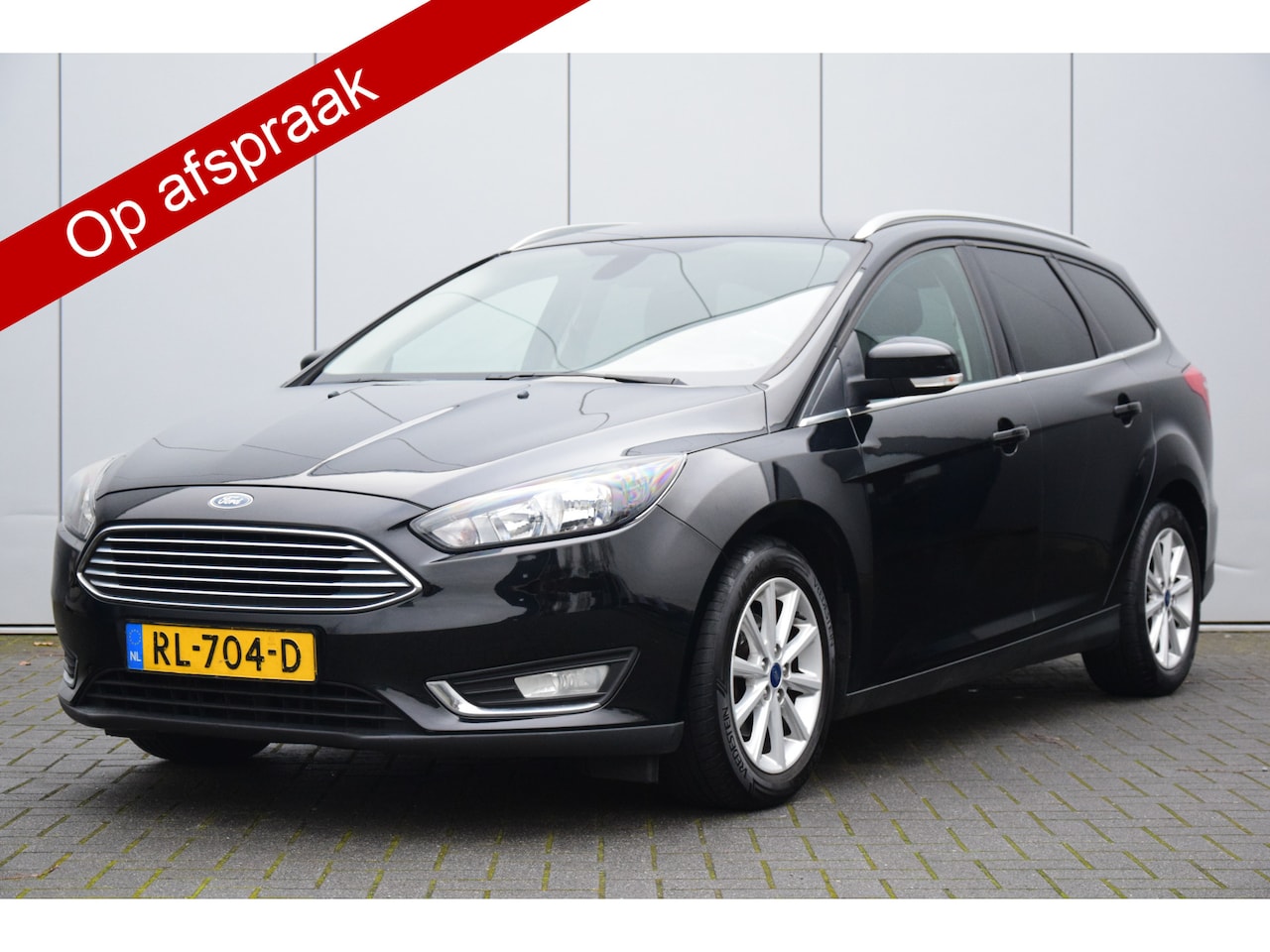 Ford Focus Wagon - 1.0 Titanium Navi Priv/Glass Ecc Cruise Pdc - AutoWereld.nl