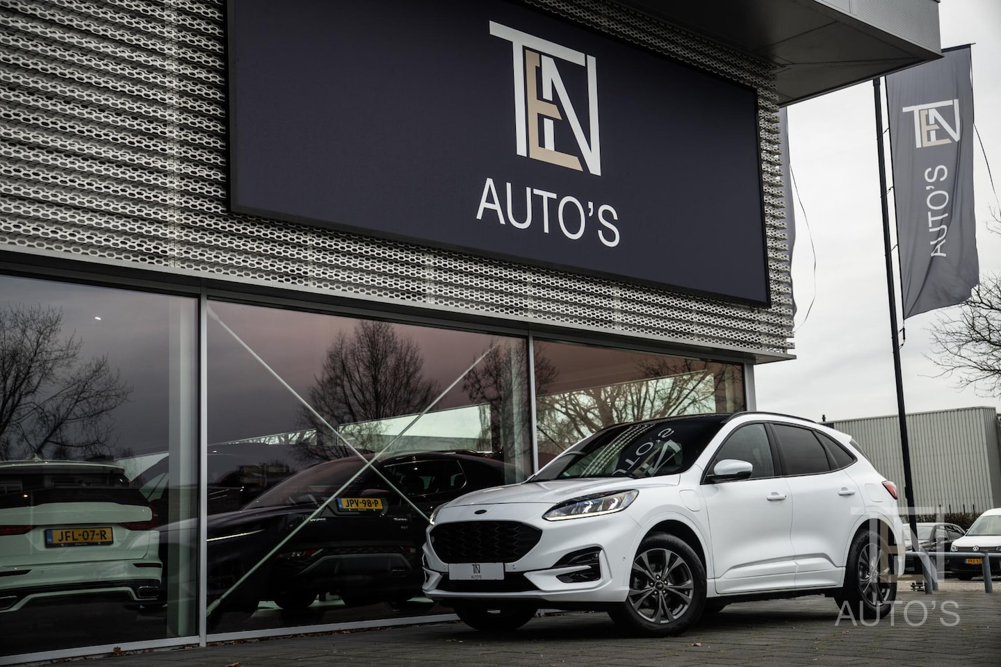 Ford Kuga - 2.5 PHEV ST-Line | Driver Assistance | Camera | Keyless | Panodak | Stoel- & Stuurwielverw - AutoWereld.nl