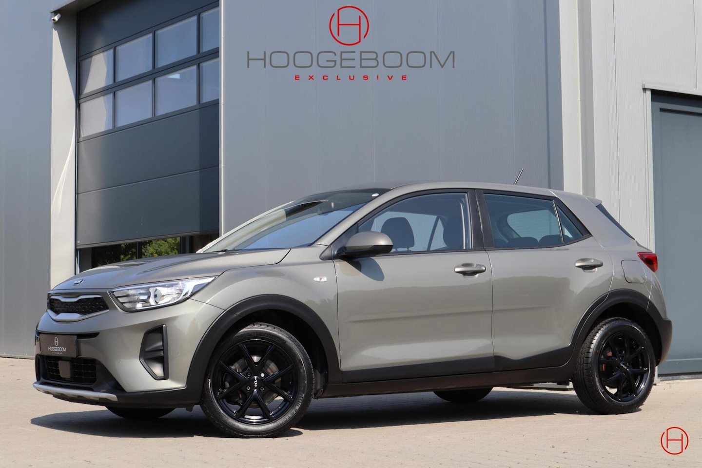 Kia Stonic - 1.0 120 PK T-GDi MHEV / Carplay + AndroidAuto / Black style Urban Green - AutoWereld.nl