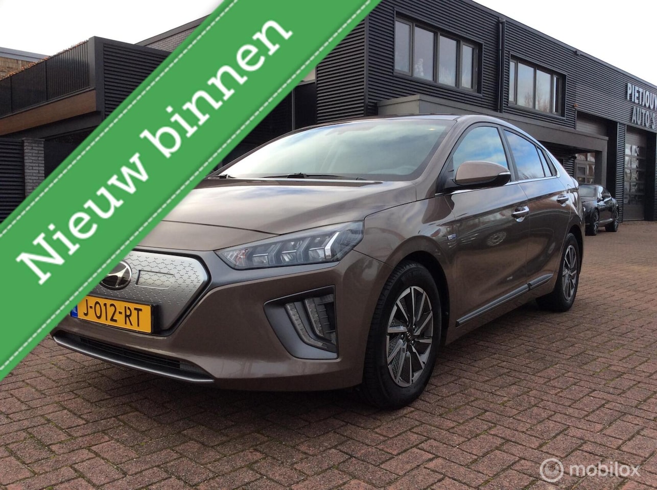 Hyundai IONIQ - Comfort EV 38 kWh Lm Vlg Nav Camera Warmtepomp - AutoWereld.nl