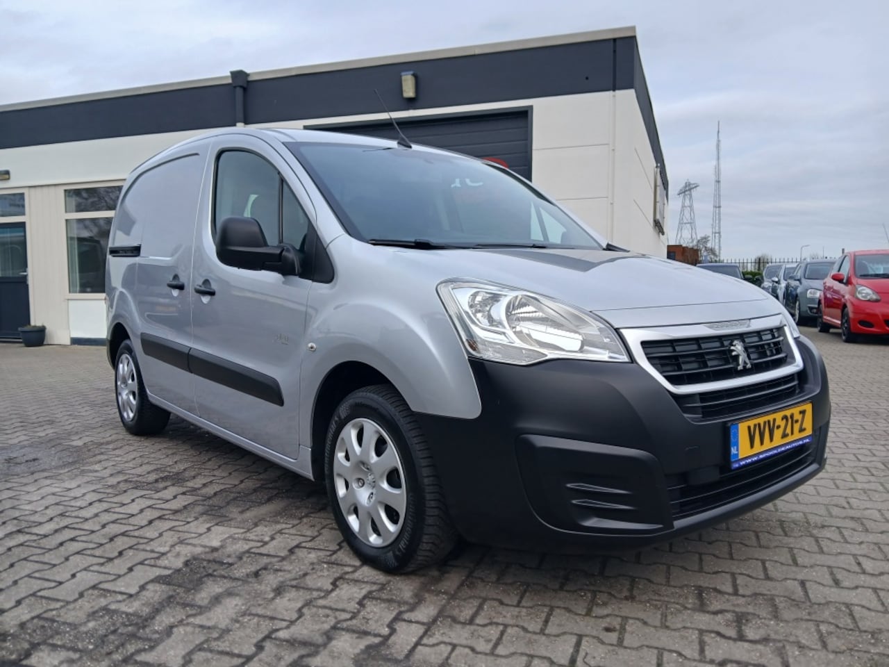 Peugeot Partner - 120 1.6 BlueHDi 127.000Km/Dealer onderhouden/Marge - AutoWereld.nl