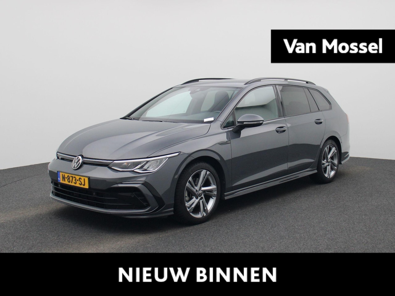 Volkswagen Golf Variant - 1.5 eTSI R-Line | Automaat | Apple Carplay/Android Auto | Parkeersensoren | Cruise Control - AutoWereld.nl