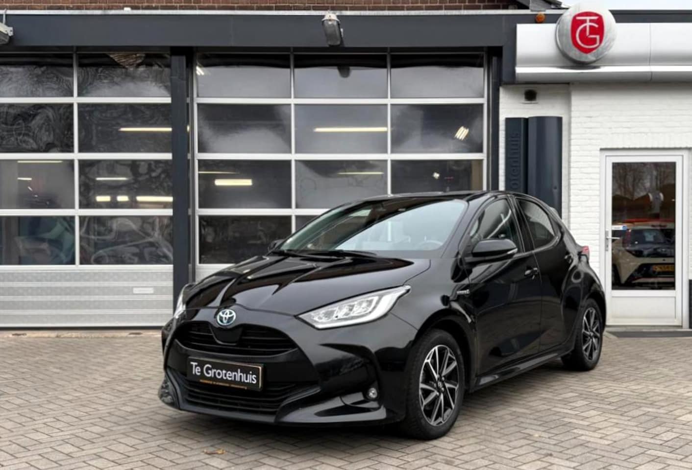 Toyota Yaris - Dynamic 1.5 Hybrid AUTOMAAT | NAVI | - AutoWereld.nl
