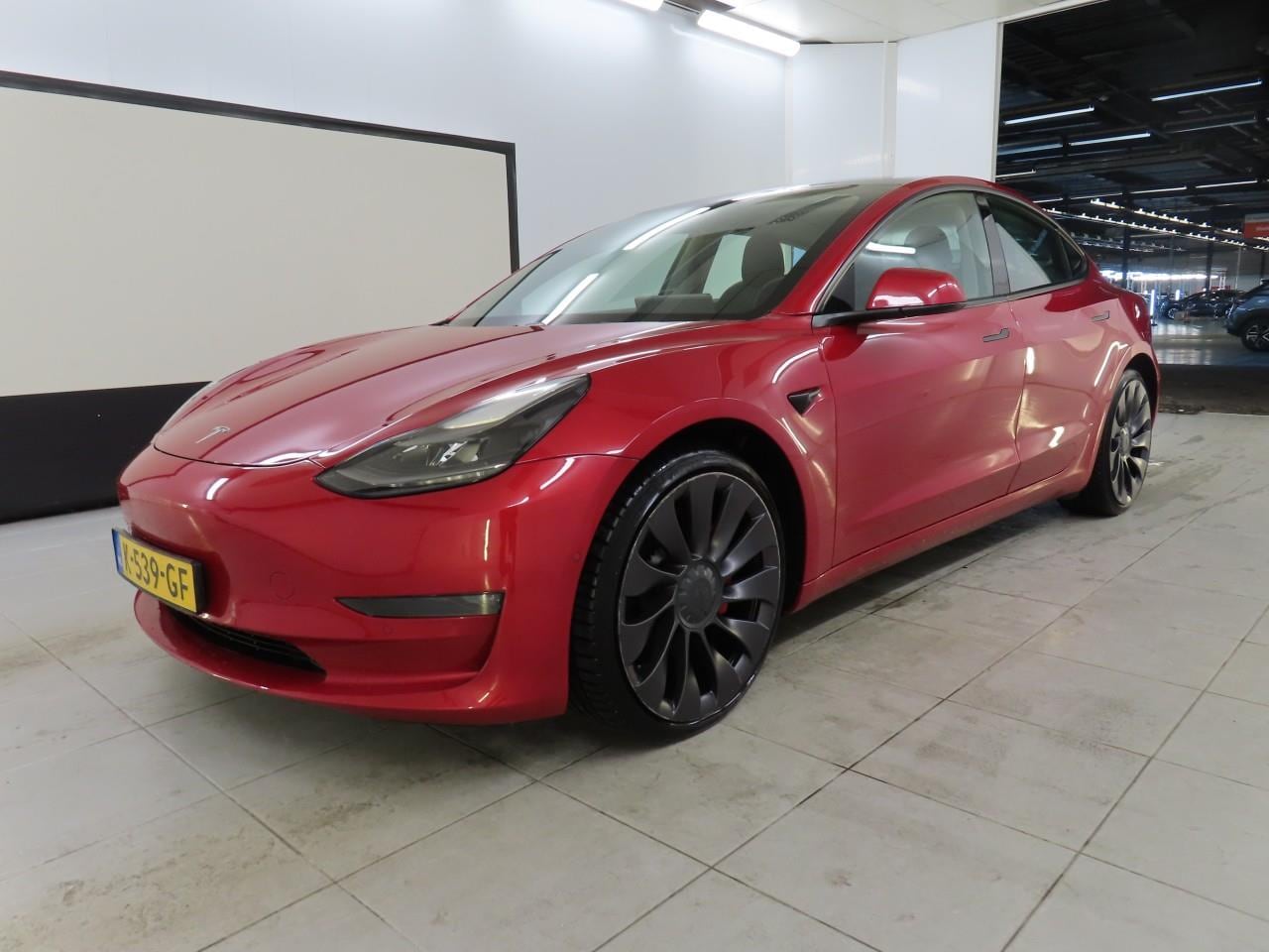 Tesla Model 3 - Performance AWD 486pk 75 kWh FACELIFT [ AUTOPILOT+567KM WLTP+PREMIUM AUDIO ] - AutoWereld.nl
