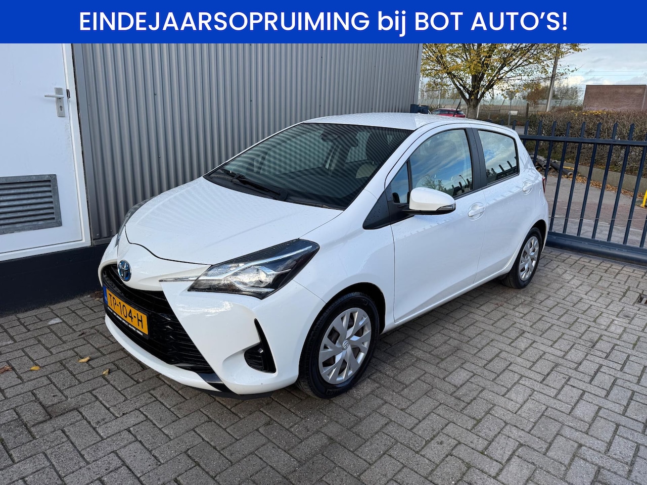 Toyota Yaris - 1.5 Hybrid Active AIRCO / CRUISE / NAVI / 1e EIGENAAR / CAMERA - AutoWereld.nl