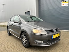 Volkswagen Polo - 1.4i 16V Highline AUT AIRCO 5DRS NAP