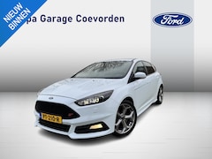 Ford Focus - 2.0 250PK ST | RECARO | BI-XENON | STOEL/STUURVERWARMING |