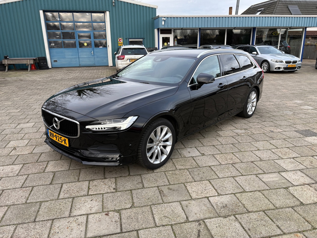 Volvo V90 - 2.0 D4 Momentum 2.0 D4 Momentum - AutoWereld.nl
