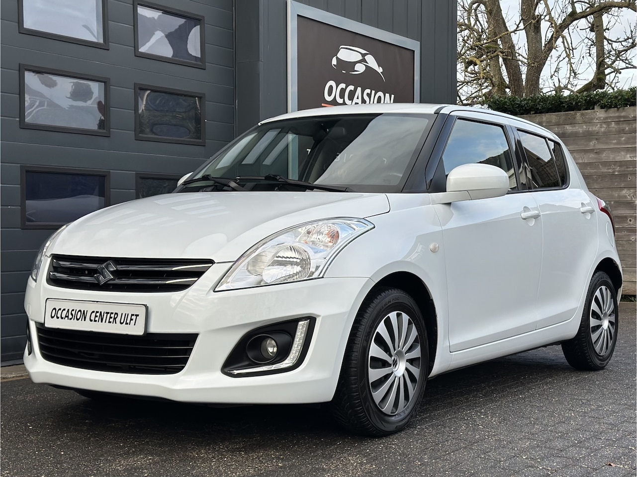 Suzuki Swift - X-TRA EDITION / AIRCO / CRUISE CONTR / LEDER ... - AutoWereld.nl