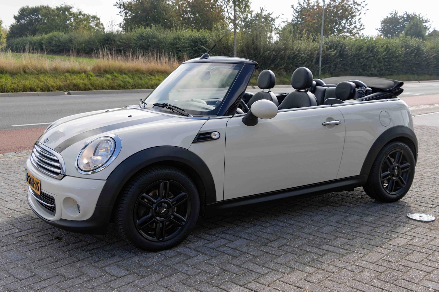 MINI Cabrio - 1.6 Cooper Chili Mini 1.6 Cooper Chili - AutoWereld.nl