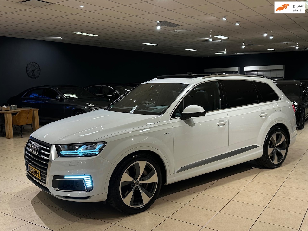 Audi Q7 - 3.0 TDI e-tron Quattro S-Line|Nachtzicht|ACC|HUD|PANO|Trekhaak - AutoWereld.nl