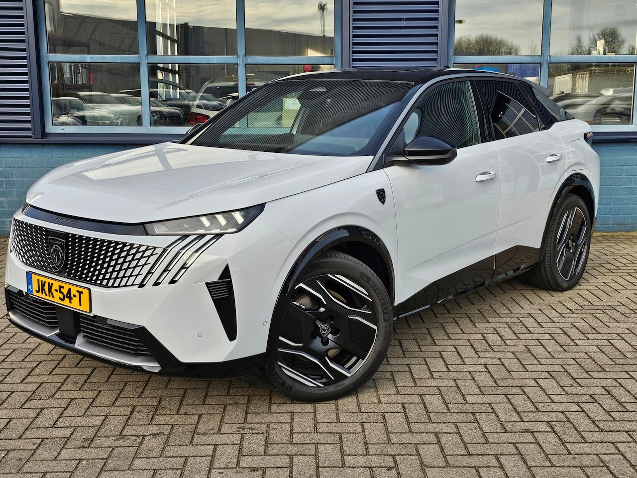 Peugeot e-3008 - Launch Edition 325 Dual Motor 73 kWh Nappa Leder | Stoel Verwarming/Ventilatie/Massage | F - AutoWereld.nl