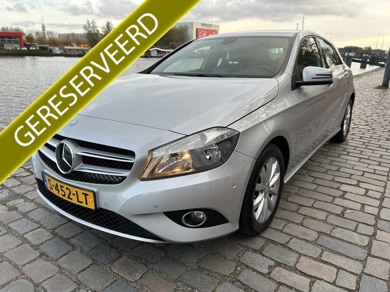 Mercedes-Benz A-klasse - 180 Prestige airco applecarplay nieuwstaat - AutoWereld.nl