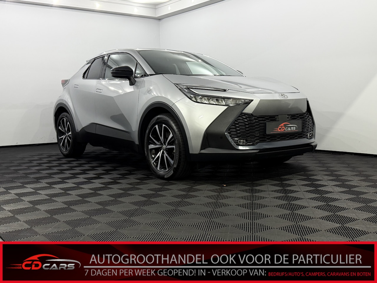 Toyota C-HR - 1.8 Hybrid 140 Dynamic Plug-in Camera, Navi, Cruise control, Keyless start, Rijstrook corr - AutoWereld.nl