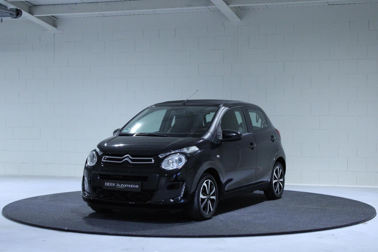 Citroën C1 - 1.0 VTi Airscape Urban Ride | Stoelverwarming - AutoWereld.nl