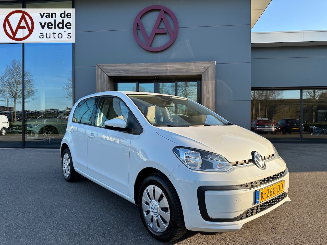 Volkswagen Up! - 1.0 BMT move up! 5-deurs | Airco | Bluetooth | Rijklaar incl. 1 jaar Bovag garantie - AutoWereld.nl