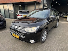 Mitsubishi Outlander - 2.0 PHEV Instyle Schuifdak Leder Trekhaak compleet onderhouden