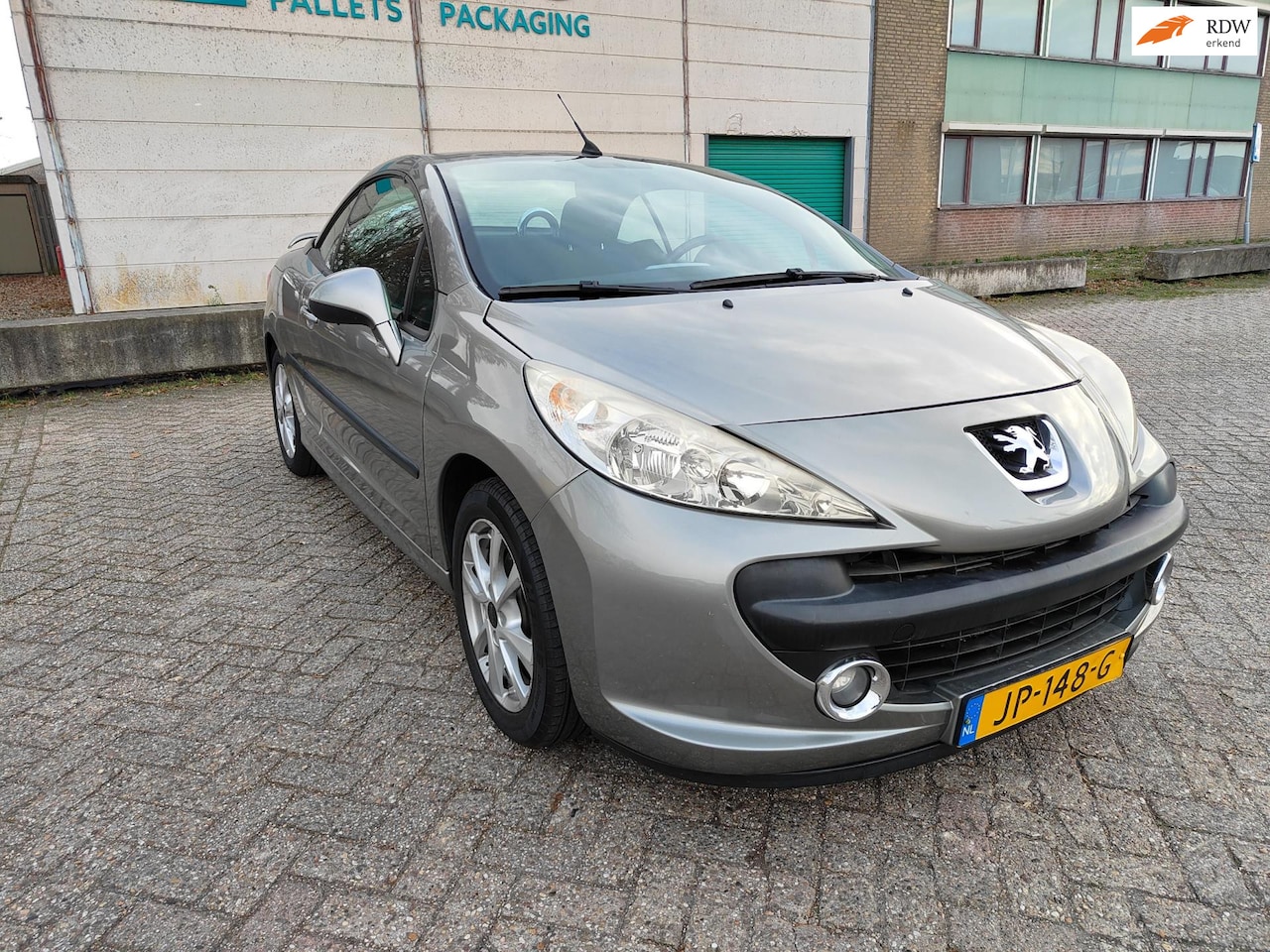 Peugeot 207 CC - 1.6 VTi Cabrio ( lage kilometerstand ) - AutoWereld.nl
