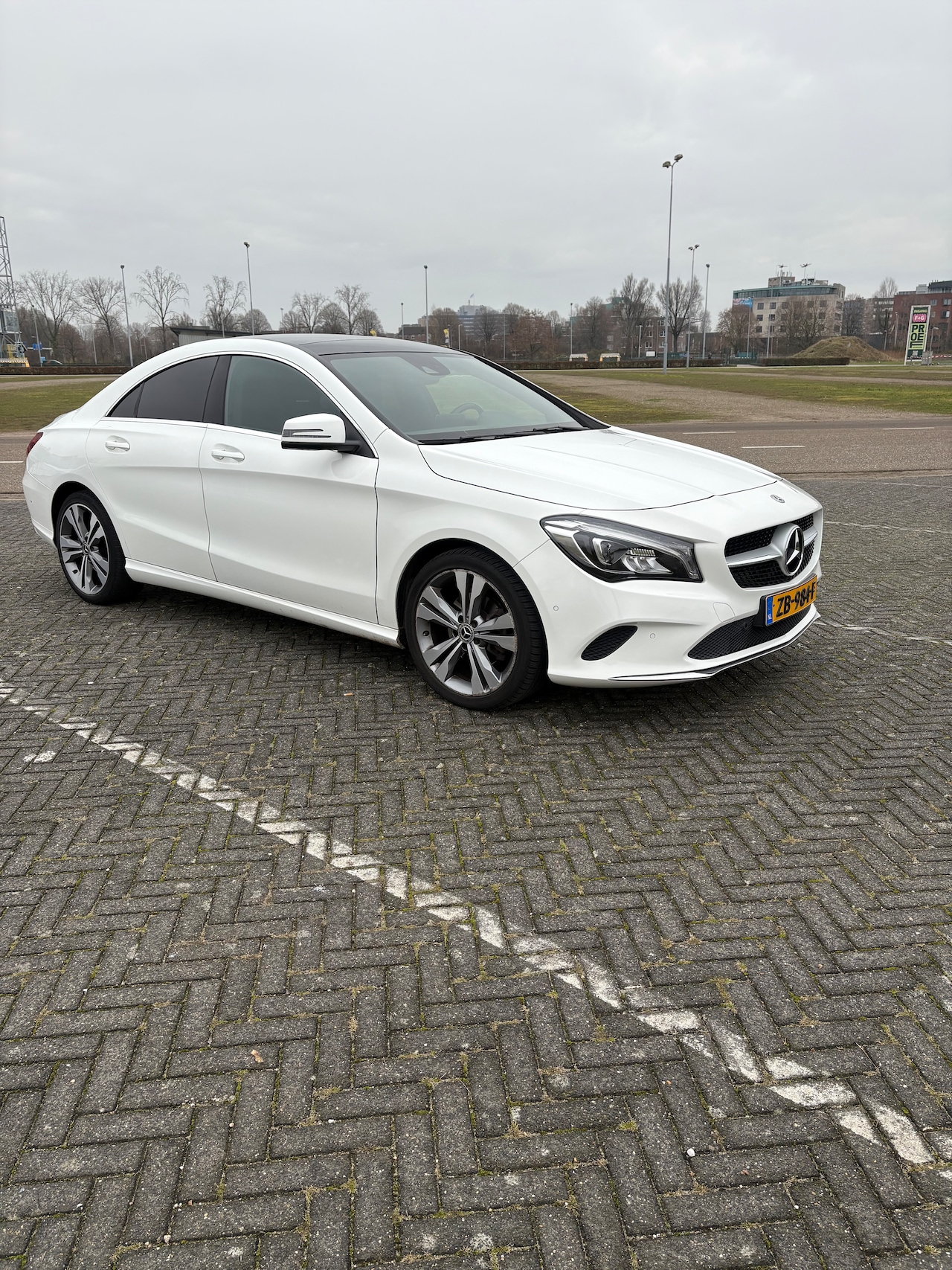 Mercedes-Benz CLA-Klasse - 180 Blue Efficiency Prestige - AutoWereld.nl