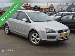 Ford Focus - 1.8-16V Futura Flexifuel