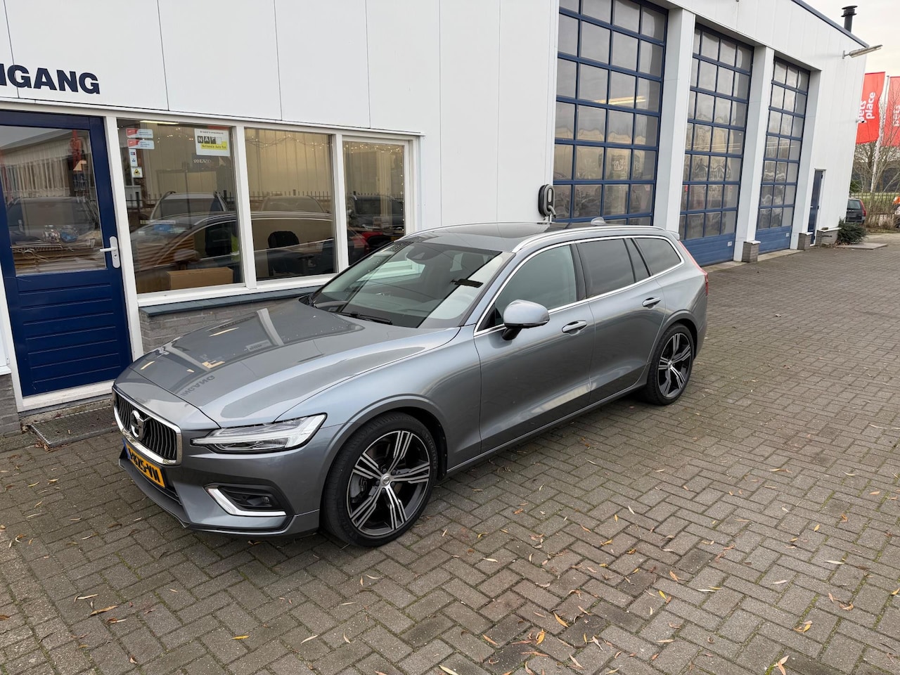 Volvo V60 - 2.0 B5 Inscription 2.0 B5 Inscription - AutoWereld.nl