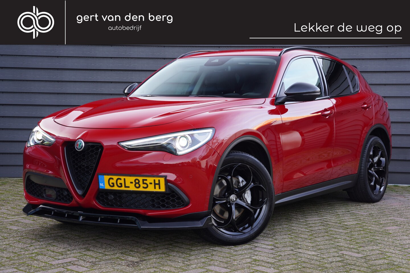 Alfa Romeo Stelvio - 2.0 T AWD B-Tech - 280PK - HALF LEDER - CARPLAY - CAMERA - 20 INCH - - AutoWereld.nl