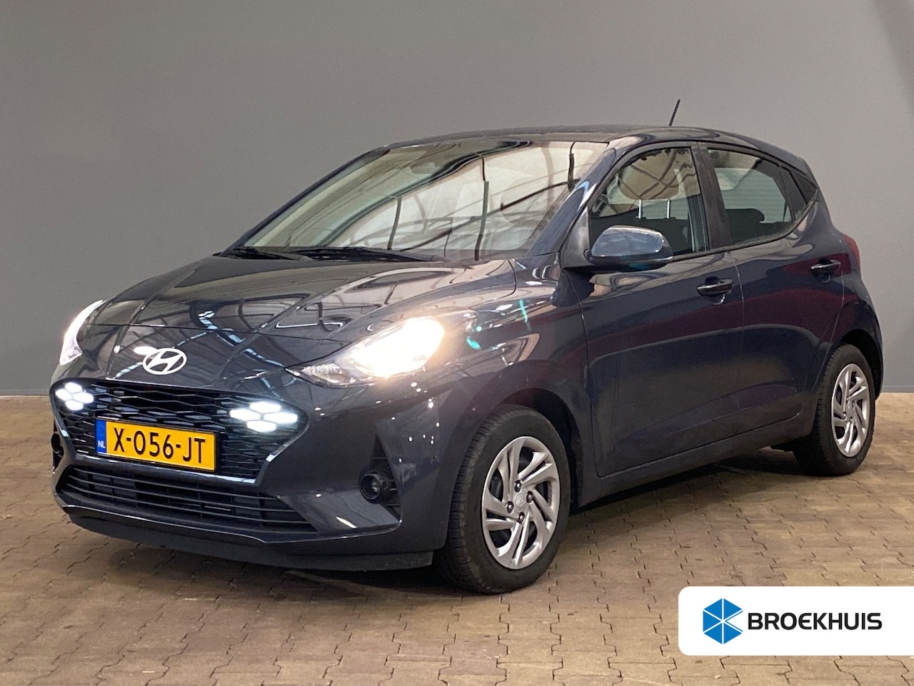 Hyundai i10 - 1.0 Comfort Smart | Camera | Navigatie | CarPlay | Cruise C. Airco | DAB+ | Mistlampen | C - AutoWereld.nl