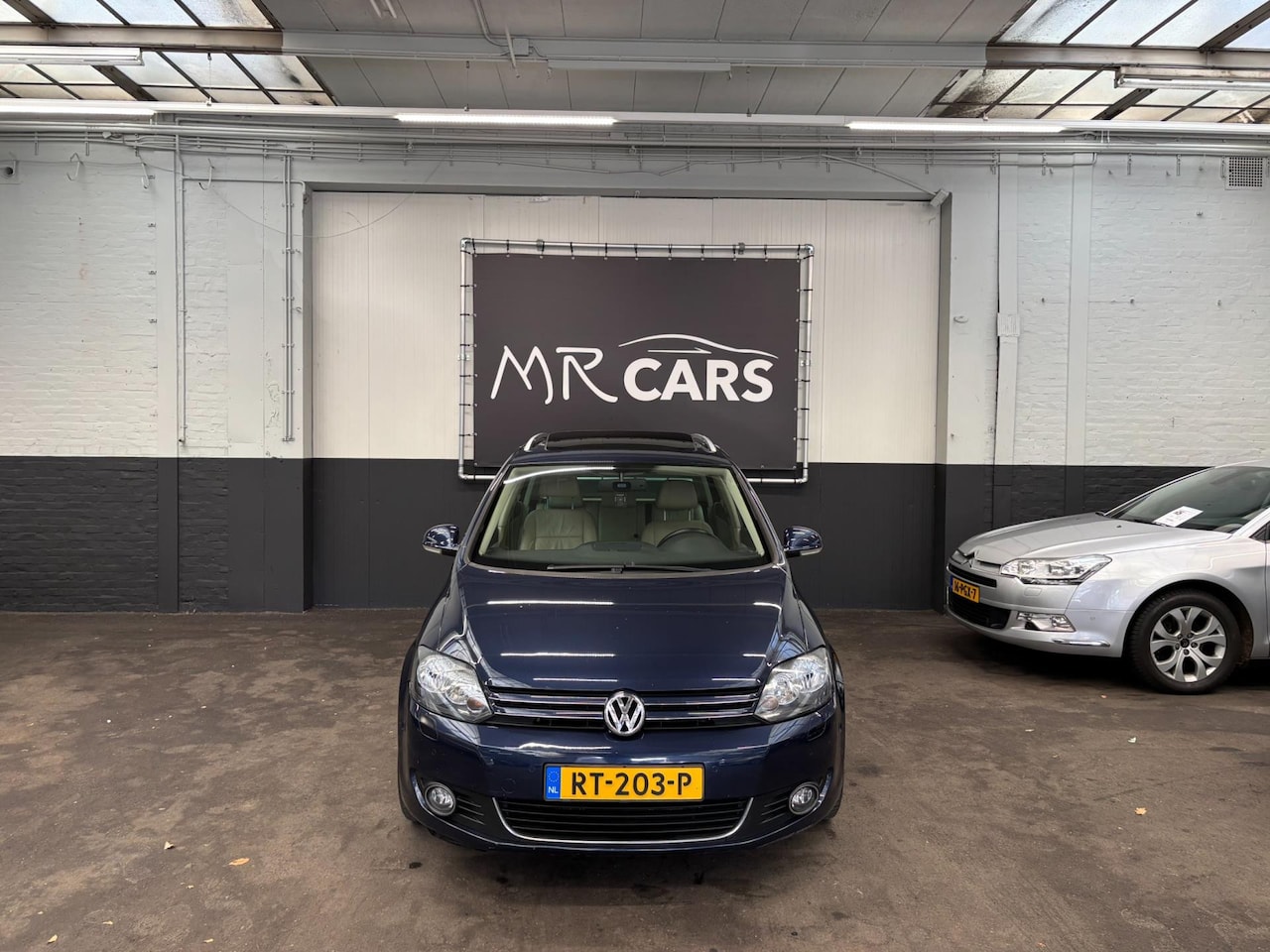 Volkswagen Golf Plus - 2.0 TDI Highline Leder/Navi/Camera/Stoelverwarming - AutoWereld.nl