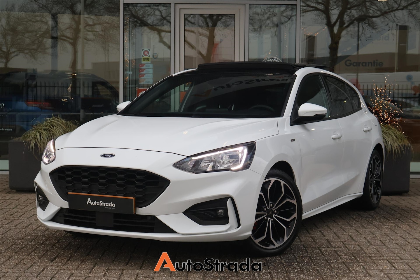Ford Focus - 1.0 ST-Line 125pk | Pano | LED | Virtual | Climate | Camera | Navigatie | Carplay | Keyles - AutoWereld.nl