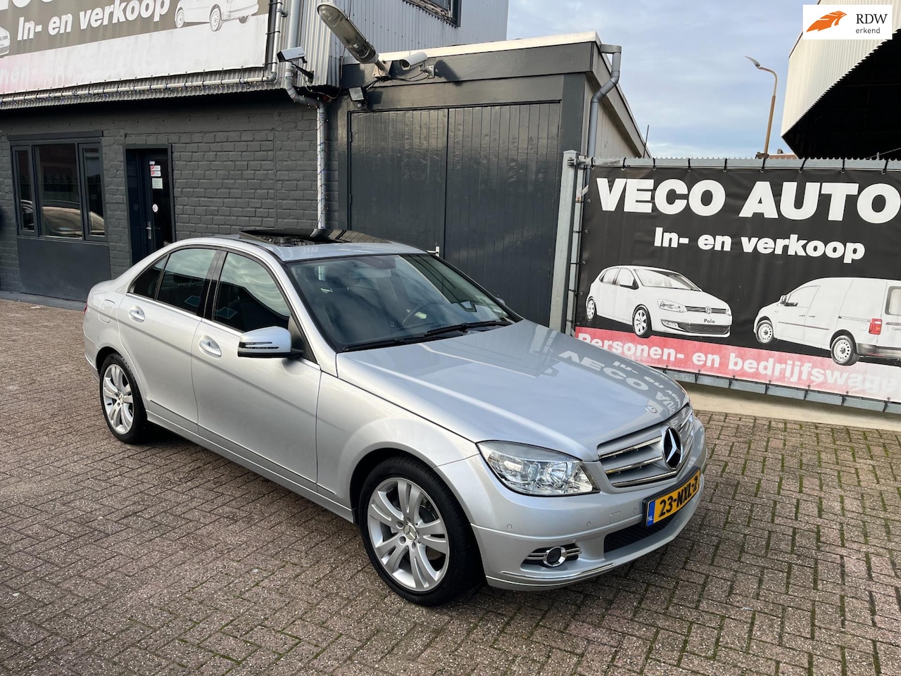 Mercedes-Benz C-klasse - 180 CGI BlueEFFICIENCY Avantgarde nieuwstaat schuifdak pdc - AutoWereld.nl