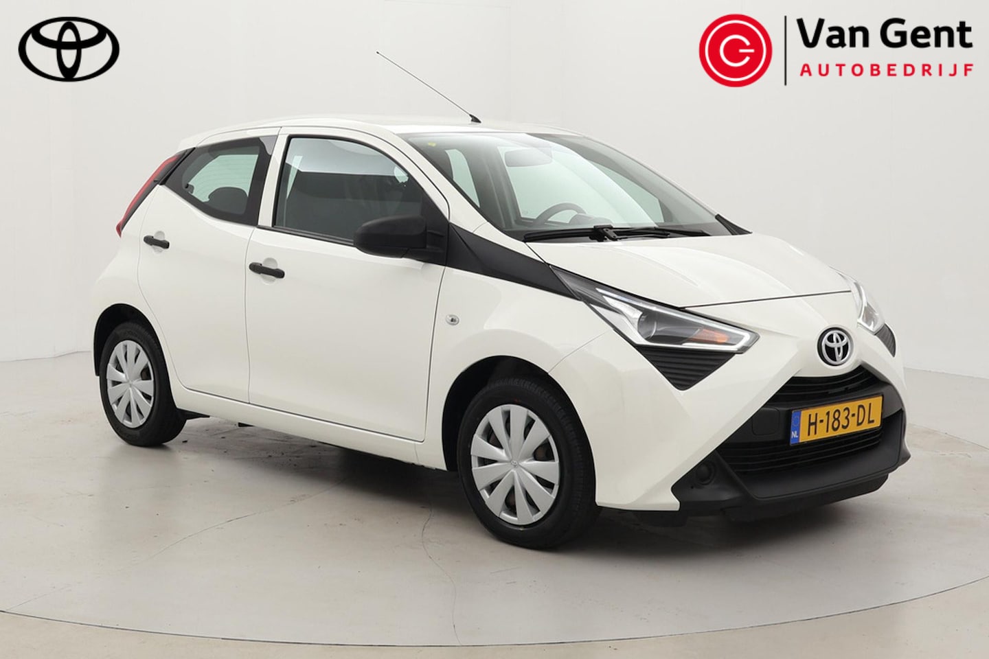 Toyota Aygo - 1.0 VVT-i x-fun | Airco | Bluetooth | Elektrische ramen voor | Multifunctioneel stuurwiel - AutoWereld.nl