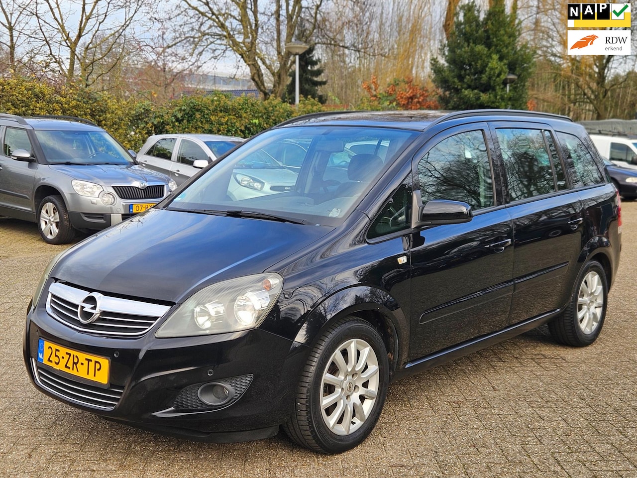 Opel Zafira - 2.2 Temptation|7P|Clima|Navi|PDC|CruiseControl|Trekhaak|Nap km| - AutoWereld.nl
