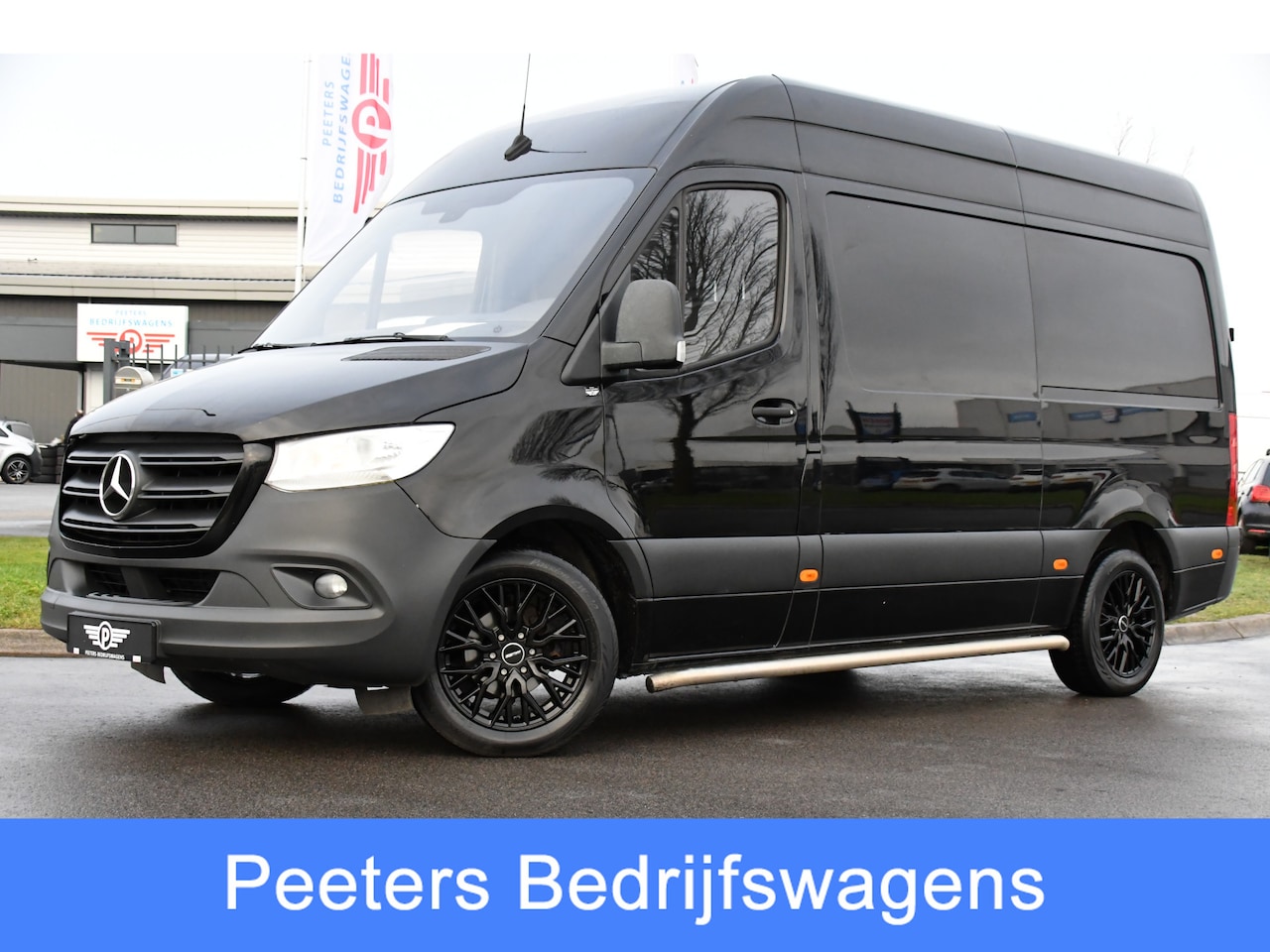 Mercedes-Benz Sprinter - 316 2.2 CDI L2H2 Black Edition Camera, Cruise, Carplay, 3500kg Trekhaak, 10,5'' Mbux, Auto - AutoWereld.nl