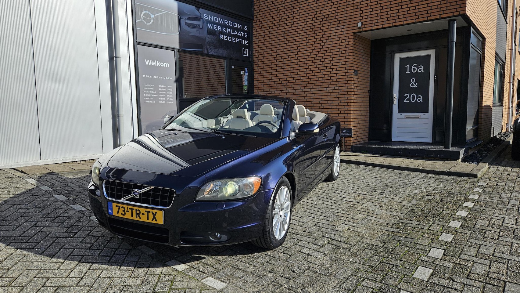 Volvo C70 Convertible - 2.4i Summum 2.4i Summum - AutoWereld.nl