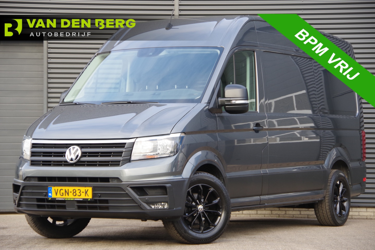 Volkswagen Crafter - 35 2.0 TDI L3H3 140PK AUT. 3-ZITS, TREKHAAK, CAMERA, NAVI, CRUISE, AIRCO, NL AUTO, NAP - AutoWereld.nl
