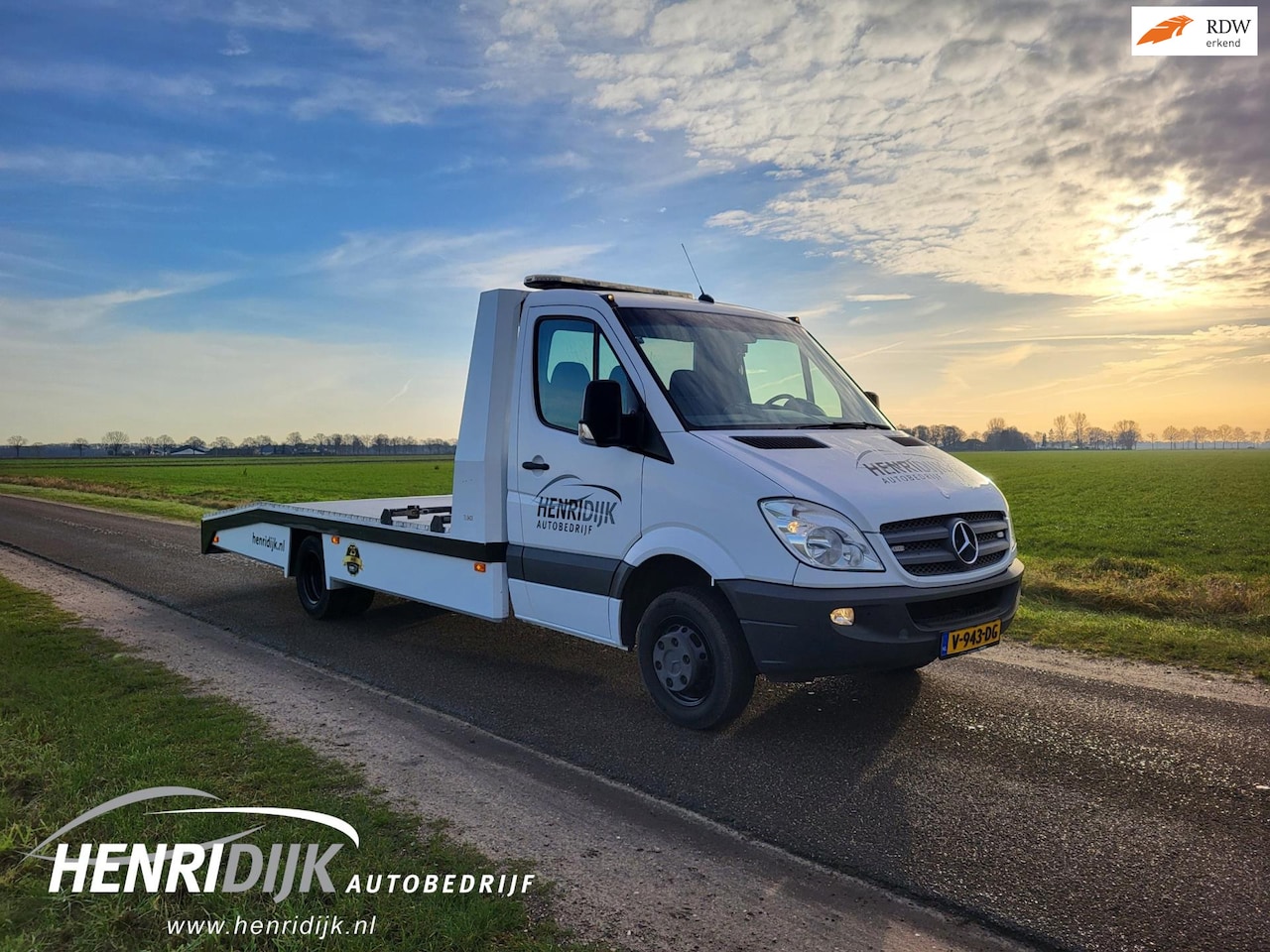 Mercedes-Benz Sprinter - 516 2.2 CDI 432 Oprijwagen Tijhof Autoambulance Cruise / AC / Carplay - AutoWereld.nl