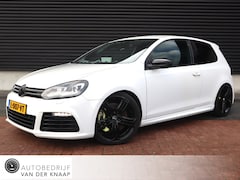 Volkswagen Golf - 2.0 R 4-Motion Clima | Cruise | Navi | Alarm Klasse 3 | Xenon | PDC V+A |