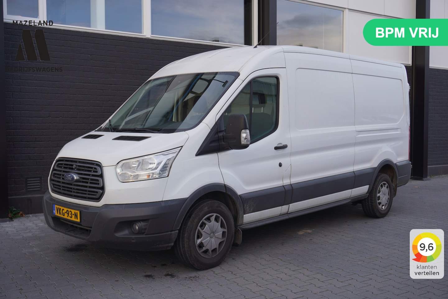 Ford Transit - 2.0 TDCI L3H2 130PK EURO 6 - Airco - Trekhaak - Camera - €10.950,- Excl. - AutoWereld.nl