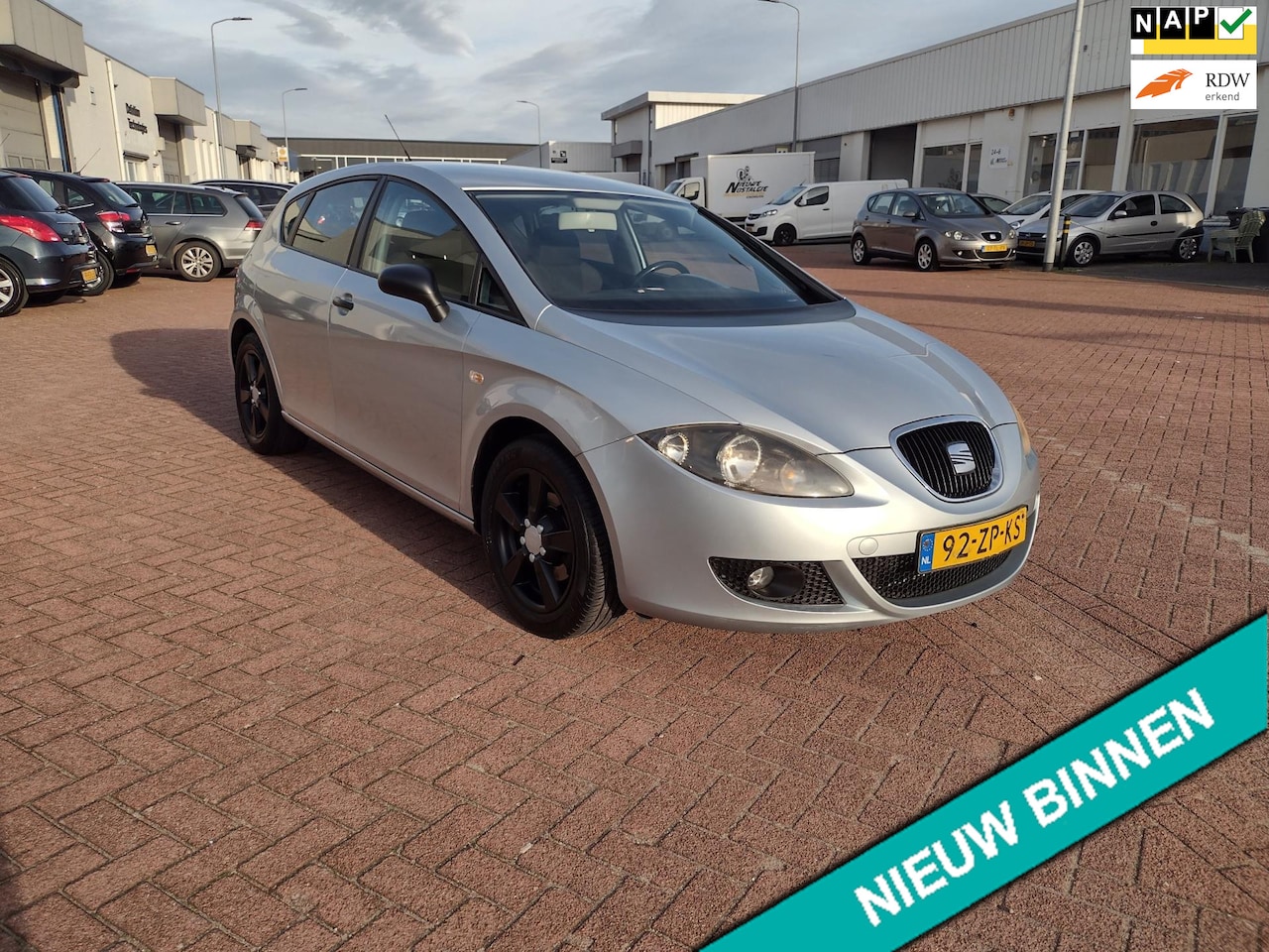 SEAT Leon - 1.6 Sport MOOIE AUTO BEL 0619590613 AIRCO 5 DRS APK 09-05-2026 - AutoWereld.nl